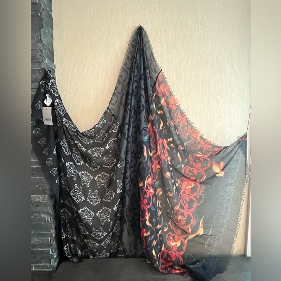 Ardito Italy Made Large Weightless Multipanel/Multidesign Woven Scarf - Picture 3 of 10